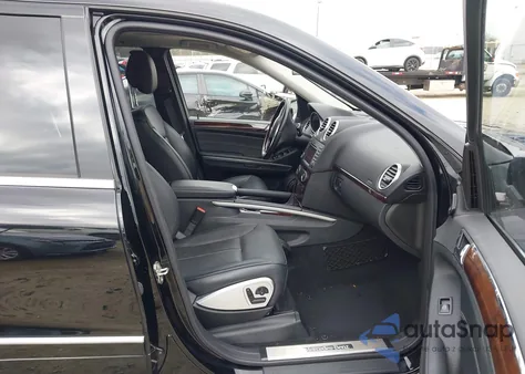2011 Mercedes-Benz Gl 550 4Matic z USA, uszkodzony, nr VIN 4JGBF8GEXBA750019